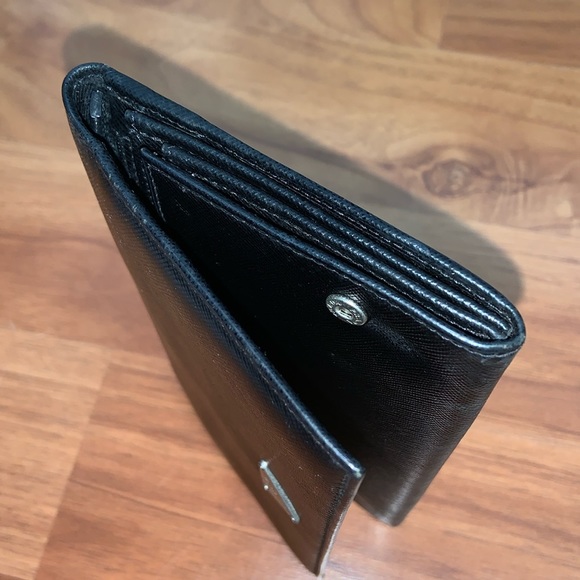 Authentic Prada Large Saffiano Leather Wallet - Picture 12 of 16